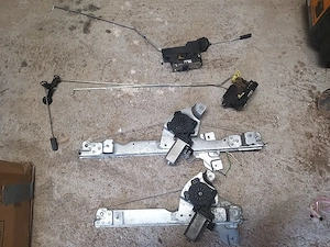 Pachet 2 macarale geam usa fata spate si 2 blocatoare usa fata spate dacia duster - imagine 2