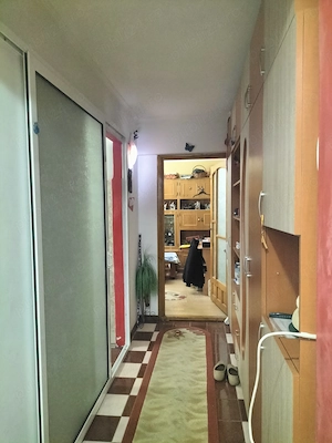                         Apartament 2 camere, spaţios, zonă centrală Mioveni - imagine 3