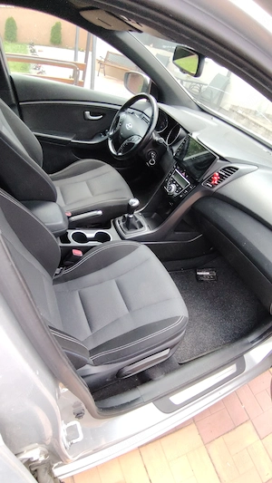 De vânzare HIUNDAY I30 din 2016, euro 6 fara ad-blue motor 1, 6crdi.3150 EURO , tel   - imagine 8