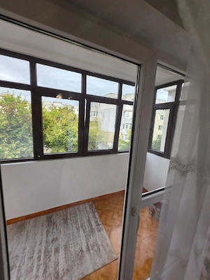 Vand apartament 2 camere decomandat - imagine 5