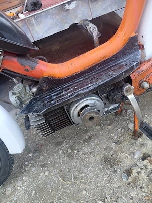 motoreta ..se conduce fara permis