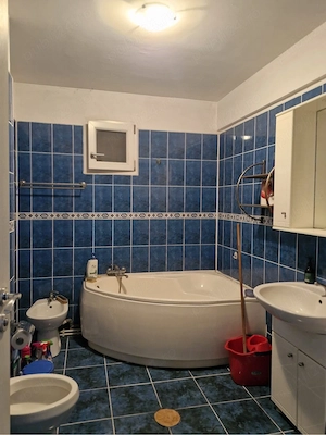 Vand apartament 2 camere - imagine 7
