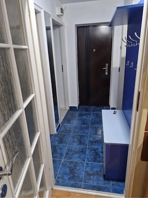 Vand apartament 2 camere - imagine 4