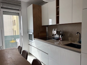Vand apartament in bloc nou - imagine 3