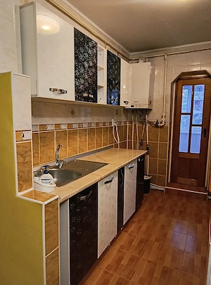 Închiriez apartament  - imagine 4