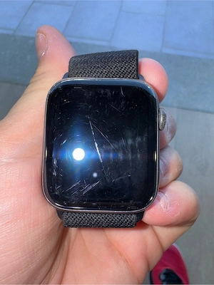 Apple Watch SE 1st Gen 44mm Space Gray - Funcțional   Urme uzură
