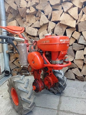 Motocultor Agria vechi   de vânzare