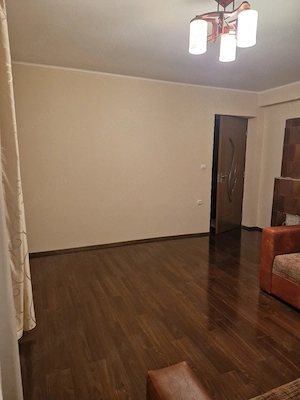 Vand apartament 2 camere central - imagine 3