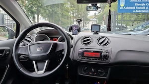 SEAT IBIZA 6J 1.4 MPI 16v 86 CP an 2010 benzina cutie manuala - imagine 5