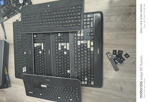 Lot 5 tastaturi Logitech cu fir, pentru piese