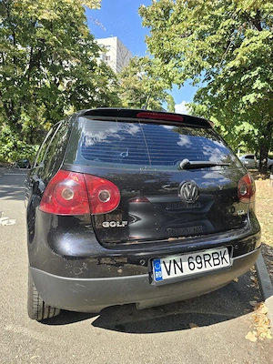 Volkswagen Golf 5   2.0 TDI (140 CP) - imagine 4
