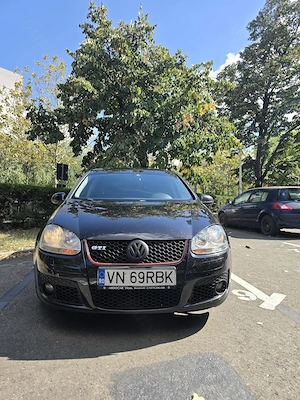 Volkswagen Golf 5   2.0 TDI (140 CP) - imagine 2