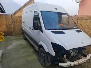 Vând Mercedes sprinter 2.2  315 cdi  Motor defect  - imagine 4