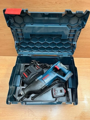 fierastrau vulpe Bosch GSA 18 V-LI