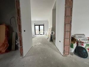 Duplex | Parter + Etaj | Toate utilitatile | Curte generoasa | - imagine 8