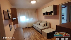 Apartament 3 camere de vânzare   Micro 39, strada Ionel Fernic