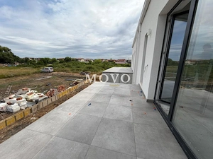 Triplex in Sacalaz | Finisaje premium | 3 camere | Asfalt | 2 terase - imagine 11