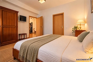 Casa cu 3 apartamente independente, locatie premium, aria Biserica Neagra, Centru Istoric, Brasov - imagine 4