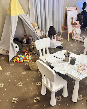 Kids Corner | Colț joacă pentru copii | Ateliere creative | Evenimente | Aniversări | Nunți - imagine 2