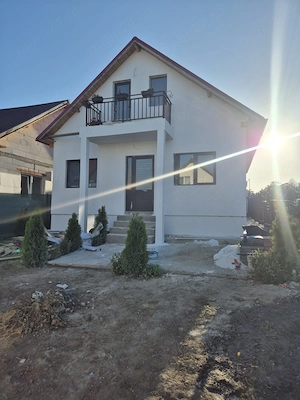 Casa P+M in localitatea Lumina, centru