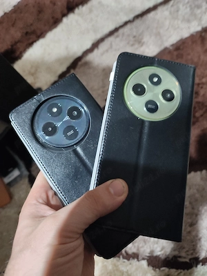 Două telefoan Xiaomi