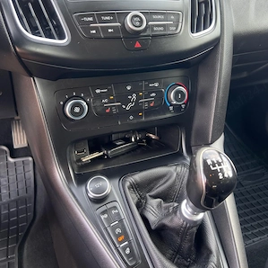 Ford Focus Combi1.5 TDCi 120 CP - imagine 9