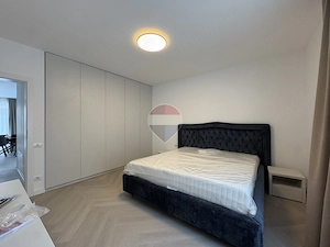 Apartament de inchiriat 3 camere nou de lux | Dacia, Bloc Nou, Parcare - imagine 8