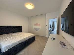 Apartament de inchiriat 3 camere nou de lux | Dacia, Bloc Nou, Parcare - imagine 3