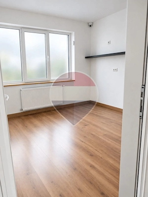 Spațiu de birouri în Vitan | 200 mp utili | Curte proprie - imagine 3