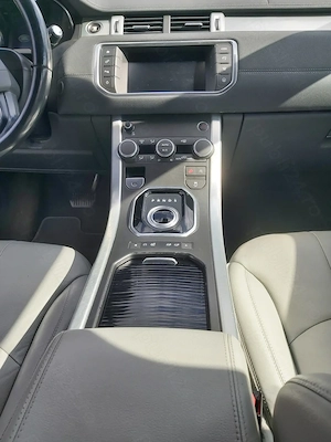 Range Rover Evoque 2016, automat, 2.0 diesel - imagine 9