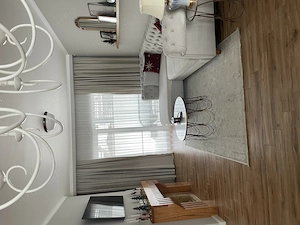 Proprietar vand casa insiruita
