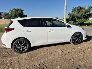 Toyota  Auris Hibrid - imagine 5
