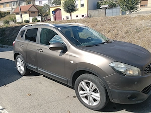 Vând Nissan Qashqai 1.5 diesel  - imagine 8