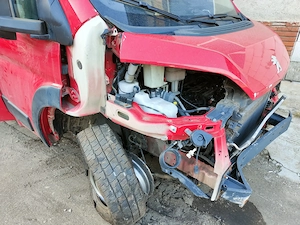 Vând Peugeot Boxer 2019 lovit - imagine 2