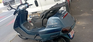 Scuter retro Piaggio Hexagon 250cc