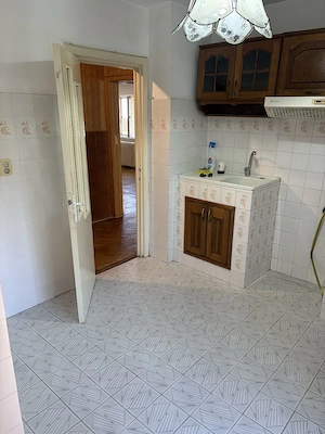 APARTAMENT SOARELUI - 2 camere - decomandat - imagine 2