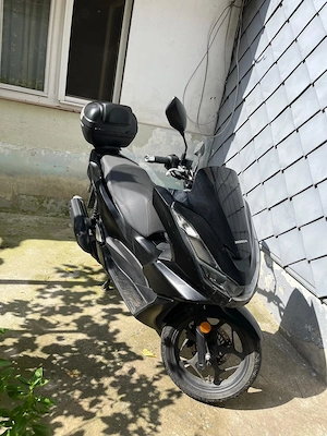 Honda PCX 125 cm  an 2022 - imagine 3