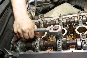 Cauti servicii profesionale reparatii motoare auto Oradea?