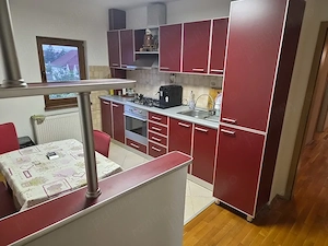 Inchiriez apartament 2 camere decomandat - imagine 2