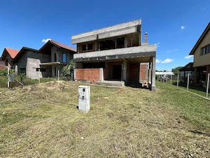 Casa individuala la roșu P+1E, 215mp utili, 994mp teren Peciu Nou - imagine 2