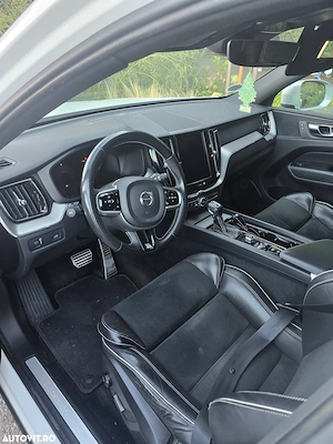 Vand Volvo XC 60 D4 AWD R-Design - imagine 4