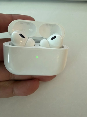 Căști Apple AirPods Pro 2 (Generation 2) Magsafe Case   Stare Excelentă - imagine 4