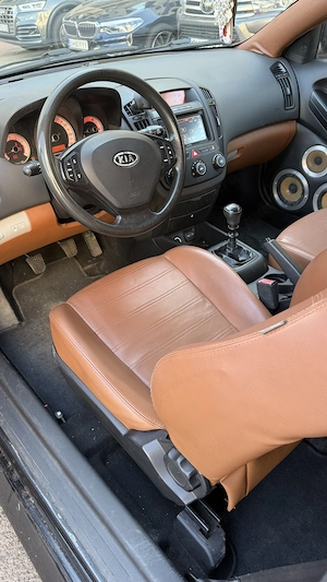 Vând Kia Ceed din 2009, motor 1.6 benzină, 182.000 km - imagine 9