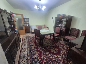 Vand apartament 3 camere decomandat - imagine 2