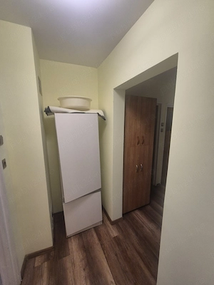 Vand apartament 3 camere decomandat - imagine 3