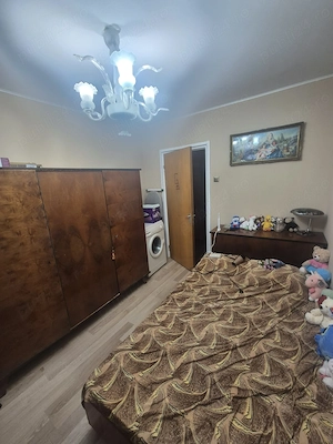 Vand apartament 3 camere decomandat - imagine 9
