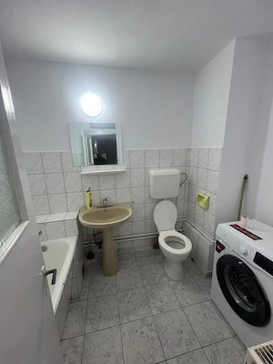 Garsonuiera Apartament cu o camera de inchiriat Sebes zona centrala - imagine 4