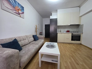Metrou Universitate - Apartament 2 camere ! Centrala proprie ! - imagine 2