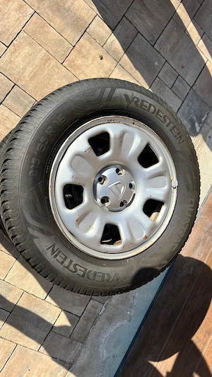 4 roti 215 65 16 All season - imagine 3