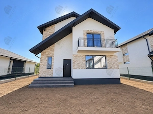 Casă de vânzare în Comuna Berceni   4 camere, teren 350 mp | Asfalt - imagine 2